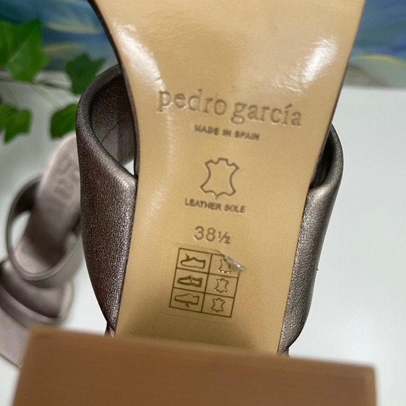 Pedro Garcia Isela Metallic Taupe Block Heel Sandals Size 38.5 / US 8.5 - Picture 11 of 15